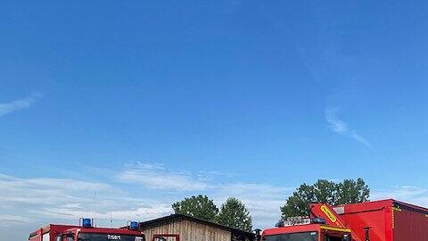 Die Einsatzkr&auml;fte aus Bayern brachen mitten in der Nacht f&uuml;r die Fahrt auf. Kurz nach der Ankunft haben sie die Arbeit am Einsatzort in Mecklenburg-Vorpommern aufgenommen.