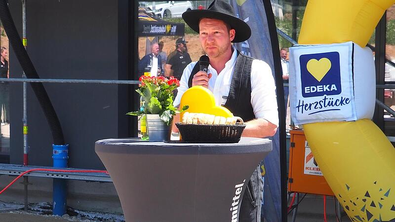 Den traditionellen Richtspruch sprach Christian Wirth von der Unternehmensgruppe Klebel.