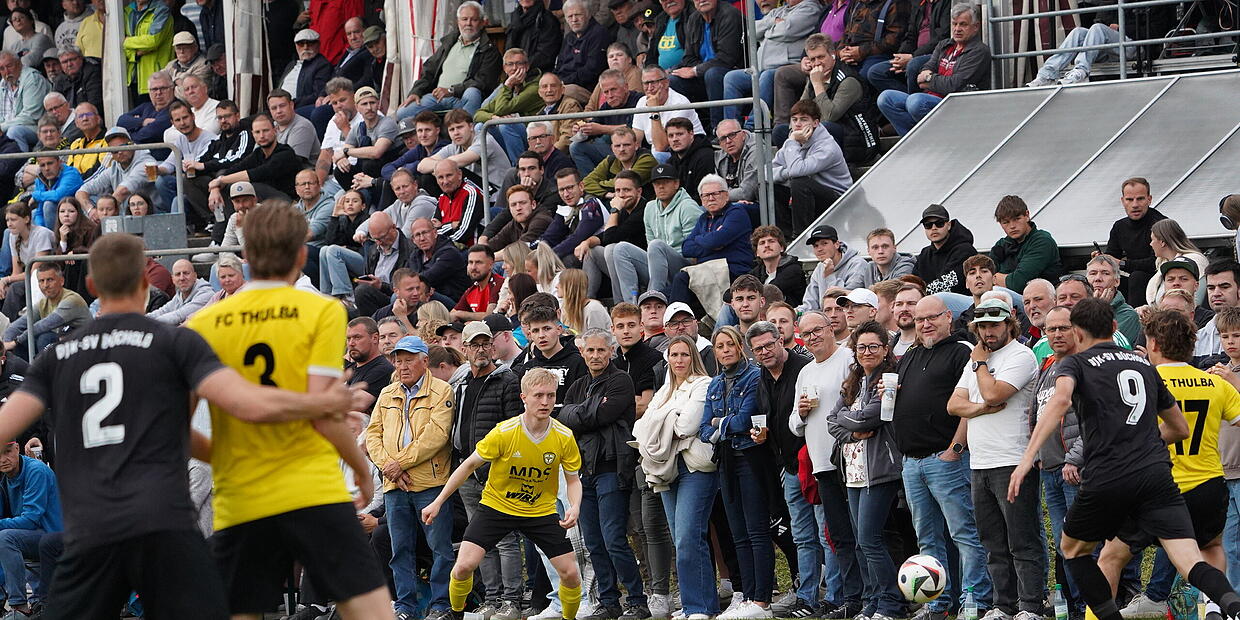 Almost 1800 spectators at the start of the relegation play-offs in the ...