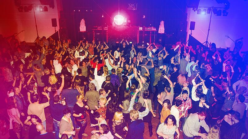 Disco-Party im Herzogenauracher  Vereinshaus. Wie geht’s  dort ohne Pächter weiter?