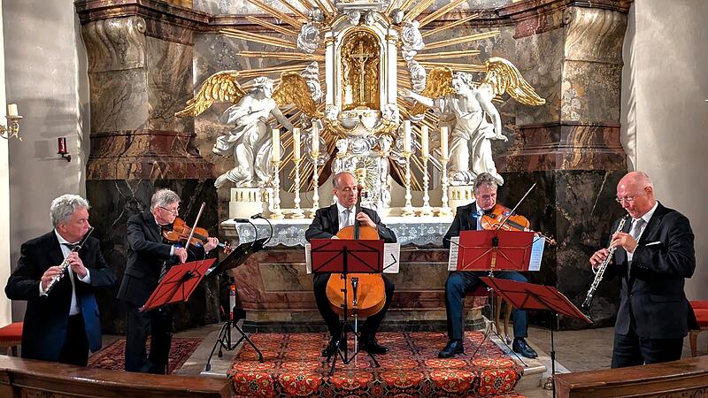 Das „Cuvilliers Ensemble“ unter Leitung des Flötisten Thomas Richter (von links) mit Toni Reichl (Violine), István-Alexander Gaal (Cello), Roland Henn (Bratsche) und Gerhard Schnitzler (Oboe).
