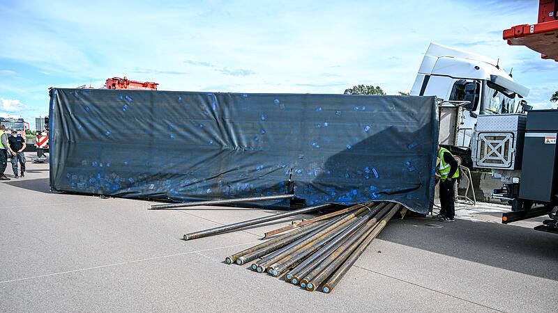 Lkw-Reifenplatzer auf A8 - Stau bis zu acht Kilometer