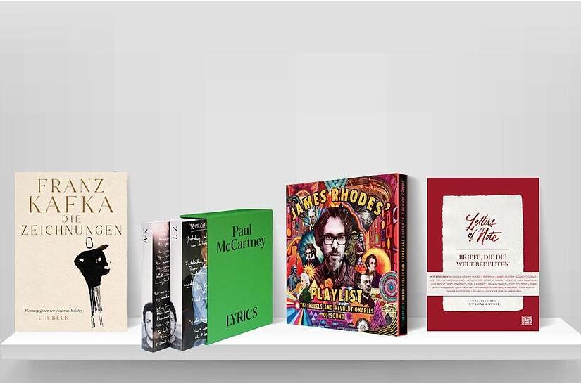 Großformatige Bildbände sind wunderbare Geschenke für Bücherliebhaber.