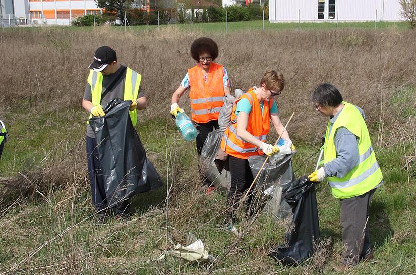 Sogar die Wiesen wurden durchk&auml;mmt.