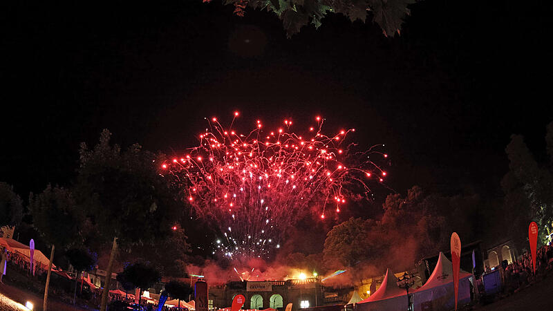 Schlossplatzfest Coburg: Bilder von Show und Feuerwerk