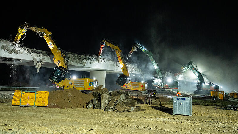 Brückenabriss in Bamberg: Instabiles Bauwerk binnen einer Nacht zerlegt