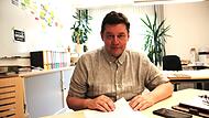 B&uuml;rgermeister Michael Kaiser aus Tettau in seinem Dienstzimmer im Rathaus aus Anlass der 100-Tage-Bilanz.