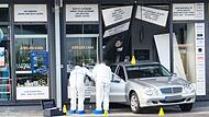 Diebe rammen mit Auto Juweliergeschäft und flüchten Diebe rammen mit Auto Juweliergeschäft und flüchten