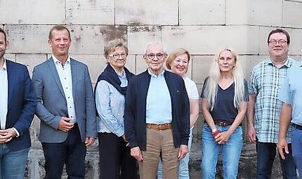 Der neue Vorstand (v.l.): Bezirksheimatpfleger G&uuml;nter Dippold, Dritter B&uuml;rgermeister Markus &Ouml;sterlein, Uwe Detsch (Kassenpr&uuml;fer), Lore Walker, Manfred Raum, Edith Karl, Odette Eisentr&auml;ger-Sarter, Udo Gellner, Dirk Eilers und Manfred Blinzler.