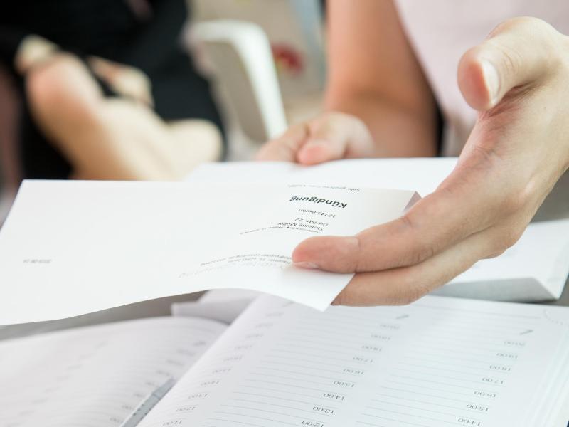 Kann mein Arbeitgeber mir in der Probezeit grundlos kündigen? Kann mein Arbeitgeber mir in der Probezeit grundlos kündigen?