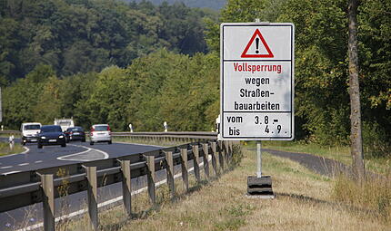 Sperrungen – wie die auf der B 27 zwischen Hammelburg und Obereschenbach – bereiten den Wirten in Morlesau und Diebach große Probleme. Ab Montag (3. August) ist die B 27 zwischen Hammelburg und Obereschenbach für den Verkehr gesperrt.