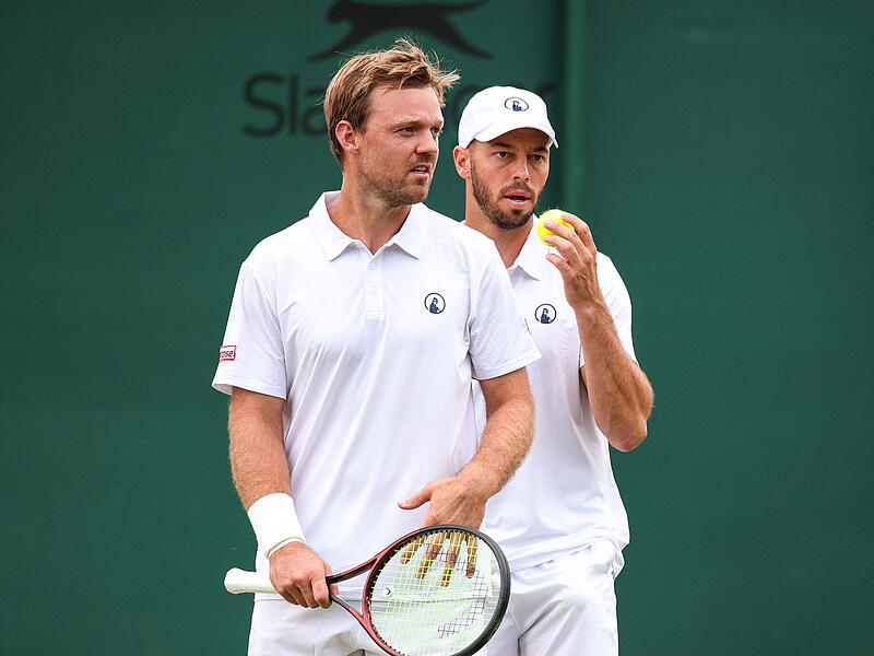Stehen in Wimbledon im Achtelfinale: Kevin Krawietz (vorne) und Tim Pütz. Stehen in Wimbledon im Achtelfinale: Kevin Krawietz (vorne) und Tim Pütz.