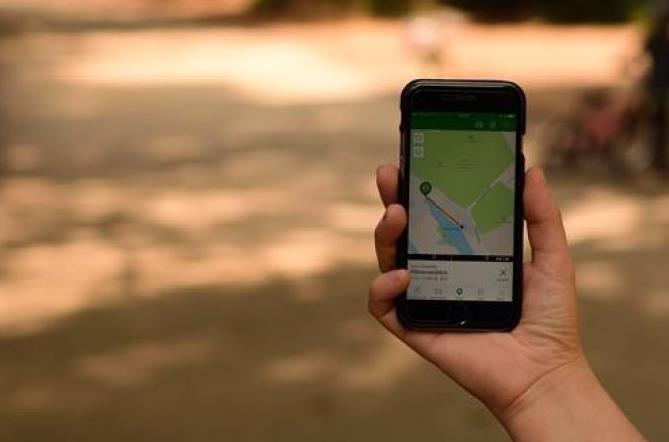 Das Smartphone ersetzt die Karte. Auch in der Fränkischen Schweiz wird aktuell ein Online-Konzept zur Routenplanung umgesetzt.Forchheim & Fränkische Schweiz