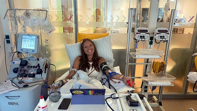 Clara Jakob, gut gelaunt bei ihrer Stammzellenspende Ende Juli 2024.