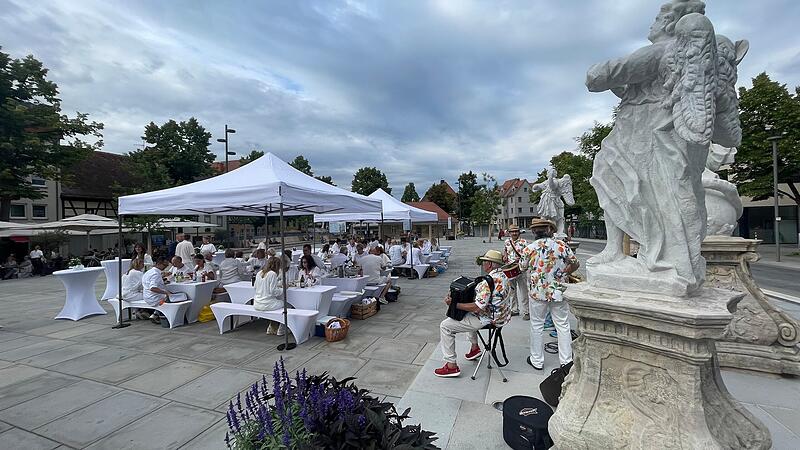In Forchheim wurde am Samstag, 12. Juli, die Premiere der erste Wei&szlig;e Nacht gefeiert.