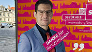 Die &bdquo;Danke&ldquo;-Aufkleber sind bereits geklebt: Dominik Sauerteig wurde gleich im ersten Wahlgang als Oberb&uuml;rgermeister der Stadt Coburg im Amt best&auml;tigt. Eine Stichwahl, mit der viele gerechnet hatten und auf die sich die Verwaltung auch bereits vorbereiten musste, ist nicht erforderlich.