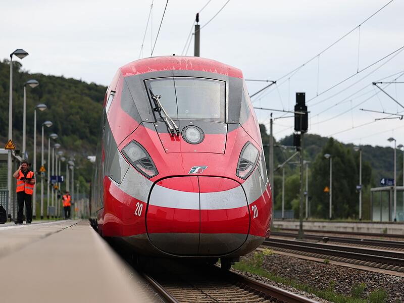 Italienischer Schnellzug Frecciarossa