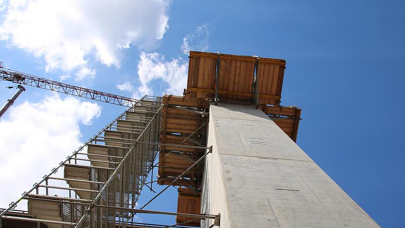 An der Baustelle der Thulbatal-Br&uuml;cke.