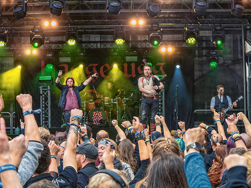 &bdquo;Haggefugg-15&ldquo; trat beim Schlosshoffestival auf