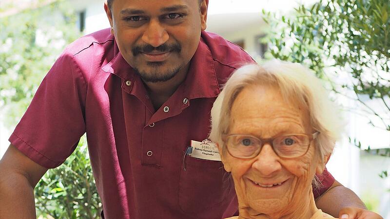 Pfleger aus Indien in Coburg: Ausgebildet für Deutschland Pfleger aus Indien in Coburg: Ausgebildet für Deutschland