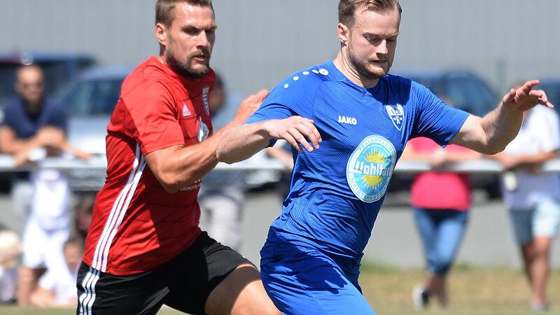Die Metzdorfer sind zuletzt in der Kreisliga kaum zu stoppen. Am Sonntag wollen sie gegen den TSV Bad Berneck den fünften Saisonsieg einfahren. Eine von zwei Saisonniederlagen musste der VfB (rechts Julian Berce) beim Stadtrivalen TSV 08 (links Fl... Die Metzdorfer sind zuletzt in der Kreisliga kaum zu stoppen. Am Sonntag wollen sie gegen den TSV Bad Berneck den fünften Saisonsieg einfahren. Eine von zwei Saisonniederlagen musste der VfB (rechts Julian Berce) beim Stadtrivalen TSV 08 (links Fl...