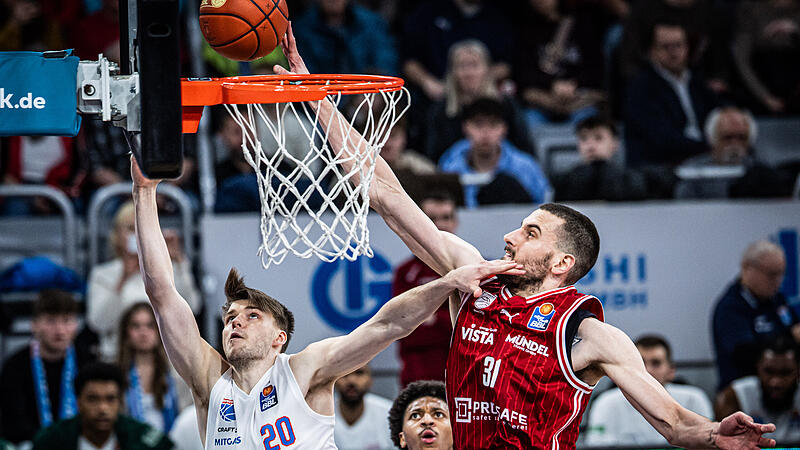 BMA365 Bamberg Baskets - Mitteldeutscher BC Daniel Keppeler und die BMA365 Bamberg Baskets (rechts) laufen nächste Saison in Craft-Trikots aus. Der MBC (links) trägt schon Trikots des schwedischen Herstellers.