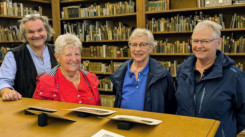 Gerald Raab mit Helga Meinhardt, Hannelore Zenkel und Renate Schweiger