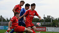 Die BSVler Jannik Schrauder und Patrick Wager werfen alles rein, aber es reicht nur f&uuml;r einen Anstandstreffer: Der Baiersdorfer SV geht gegen den TSV Ebermannstadt mit 1:8 gnadenlos unter.