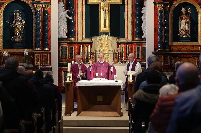 Bischof Franz Jung feierte in der Wallfahrtskirche am Volkersberg mit den Delegierten des Diözesanrats einen Gottesdienst.