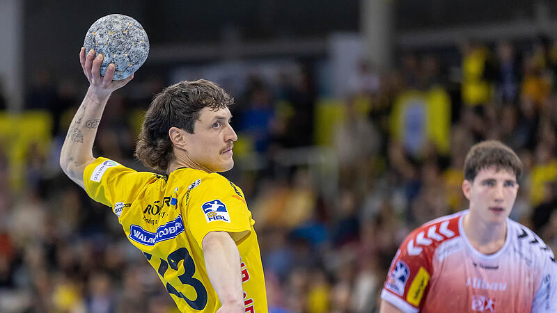 HSC 2000 Coburg - TuSEM Essen Jannes Krone ist nach Florian Billeks Rücktritt der Stammspieler auf Rechtsaußen.