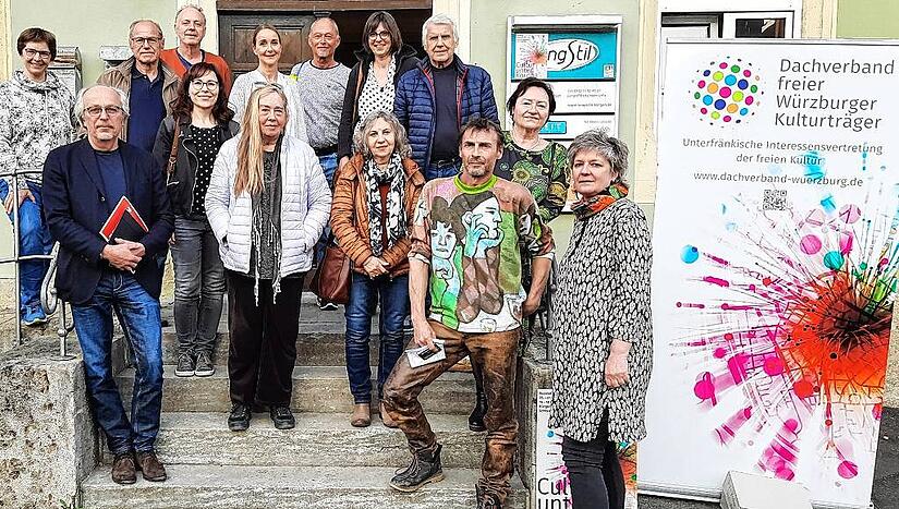 Künstler aus dem Landkreis Kitzingen wollen verstärkt zusammenarbeiten. Im März wurde daher das „Netzwerk Kultur Region Kitzingen“ gegründet, das allen Kulturschaffenden des Landkreises offen steht. 14 Mitglieder stellen nun in Marktbreit gemeinsam aus.