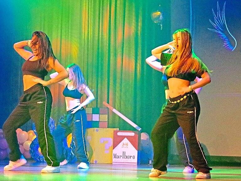 Mitrei&szlig;ende Tanzeinlagen bot die &bdquo;Poison Danceclass&ldquo;.Heike Sch&uuml;lein