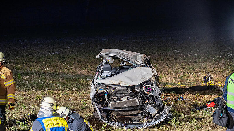 Auto kommt von Straße ab: Vier Verletzte im Kreis Lichtenfels Auto kommt von Straße ab: Vier Verletzte im Kreis Lichtenfels