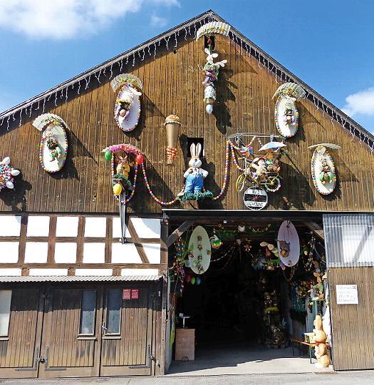 Die Osterscheune in Hellingen öffnet ihre Tür. Die Osterscheune in Hellingen öffnet ihre Tür.