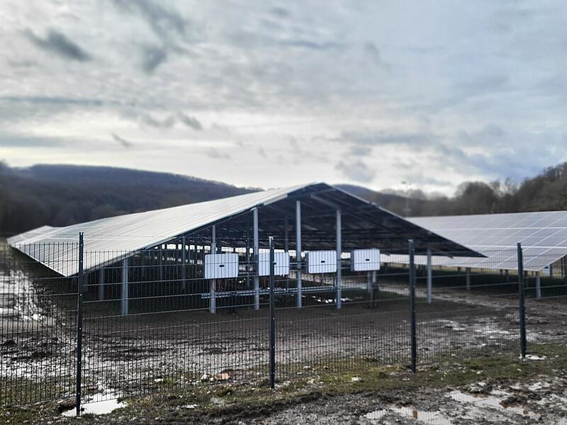 Photovoltaikanlage beim Bad Kissinger Kl&auml;rwerk