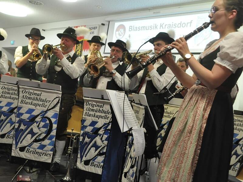 Märsche und Polkas im böhmischen Stil präsentierte die Gastkapelle „Original Altmühltaler“ aus Beillngries.
