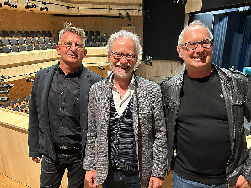 Sie sind die neue k&uuml;nstlerische Leitung des Landestheaters Coburg: Ulrich Peters (Mitte) &uuml;bernimmt zum 1. Juni den Posten des Intendanten. Hans Henning Paar (links) wird Ballettdirektor, Frank Behnke wird Schauspieldirektor.