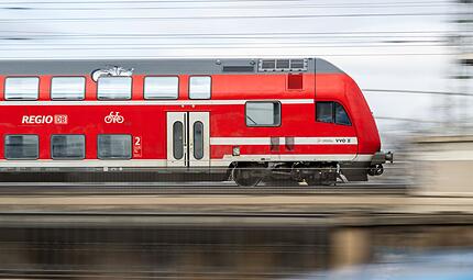 Ein Regionalexpress der DB Regio Ein Regionalexpress der DB Regio
