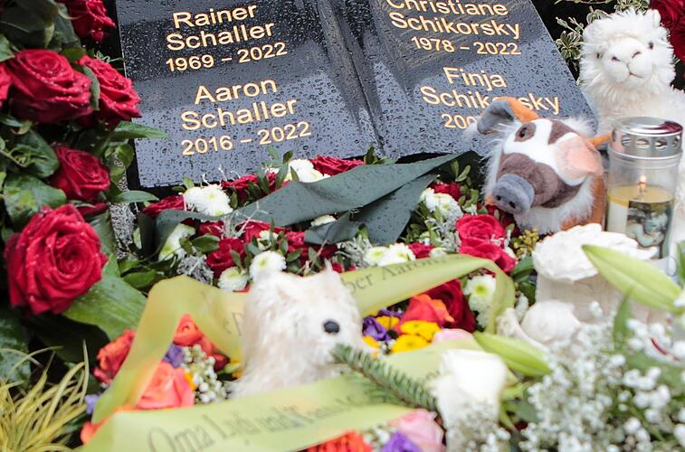 Gro e Trauerfeier F r McFit Gr nder Rainer Schaller In Berlin Hunderte 