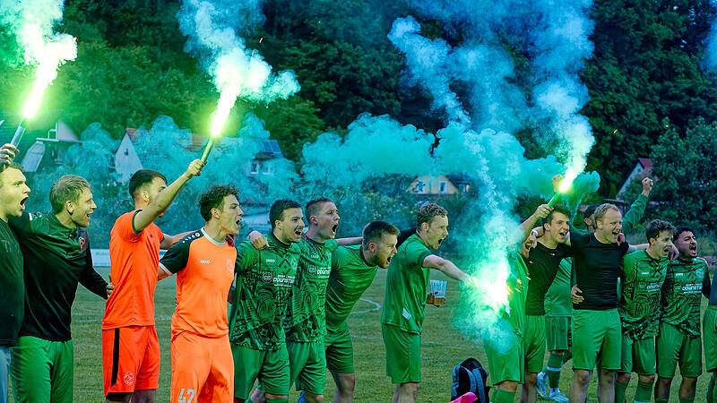 Der TDC Lindau steigt durch ein 3:1 in der Relegation gegen den FC Bayreuth in die Kreisliga auf.