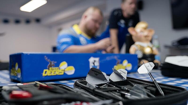 Ein anständiges Darts-Sets gibt es bereits ab rund 20 Euro, nach oben sind keine Grenzen gesetzt. Ein anständiges Darts-Sets gibt es bereits ab rund 20 Euro, nach oben sind keine Grenzen gesetzt.