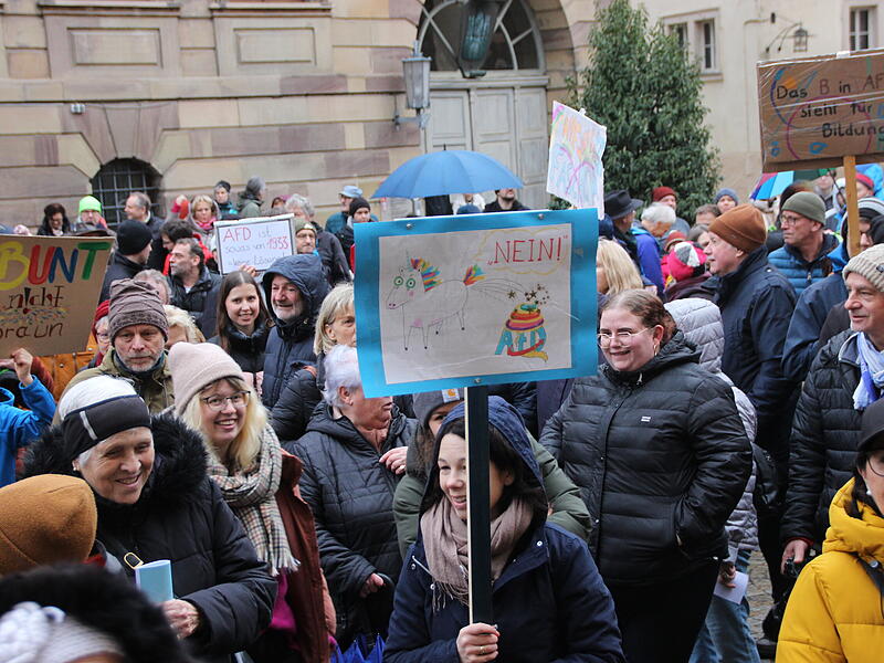 Demokratie Demo "Nie wieder ist jetzt in Bad KissingenDemokratie Demo "Nie wieder ist Jetzt" in Bad Kissingen