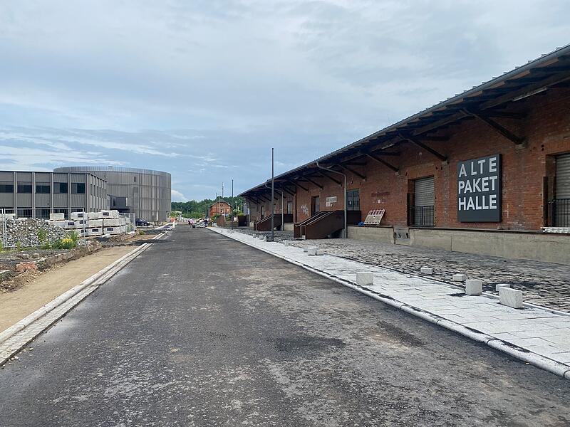 Neue Straße zum Globe CoburgNeue Straße am ehemaligen Güterbahnhof in Coburg Die neue Straße am ehemaligen Güterbahnhof in Coburg ist fast fertig