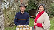 In Bad Br&uuml;ckenau haben Stefano und Isolde Pettinella ihr altes Hobby, die Imkerei, wieder aufnehmen k&ouml;nnen. Die Natur und der Platz machen es m&ouml;glich.