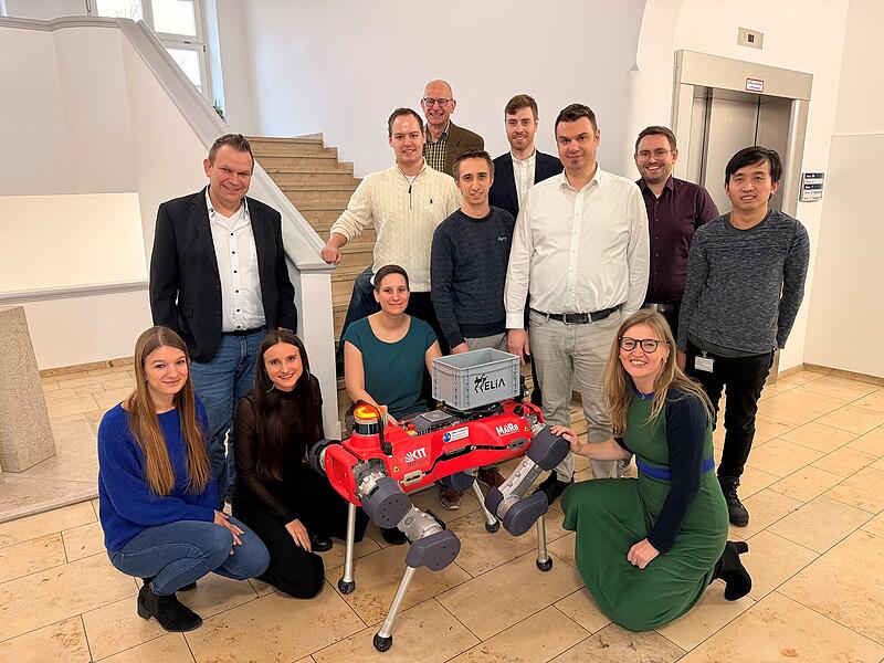 PM_Gruppenbild mit HELIA.jpg