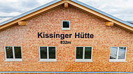 Hinter den Kulissen der wiederaufgebauten Kissinger H&uuml;tte gibt es Knatsch: Die P&auml;chterin der H&uuml;tte, Beverly Borg, wirft noch vor der offiziellen Er&ouml;ffnung das Handtuch.