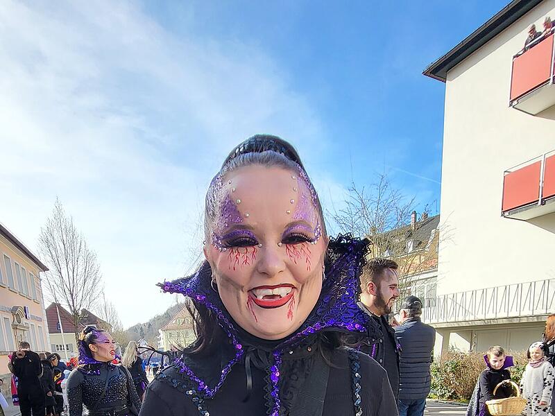 Viel los war am Faschingsdienstag, 4. März 2025, beim Faschingszug in Bad Brückenau.