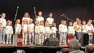 Der interkulturelle Kinderchor der Caritas präsentierte unter anderem das Lied „Hand in Hand“ und sang dieses in deutscher Sprache. Ein sehr gelungenes Beispiel für Integration.