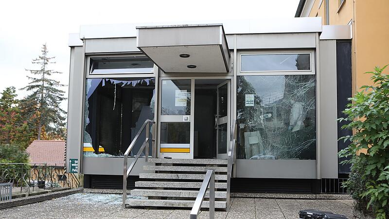 Einbruch in Filiale der Commerzbank in Forchheim KolpingsplatzForchheim & Fränkische Schweiz