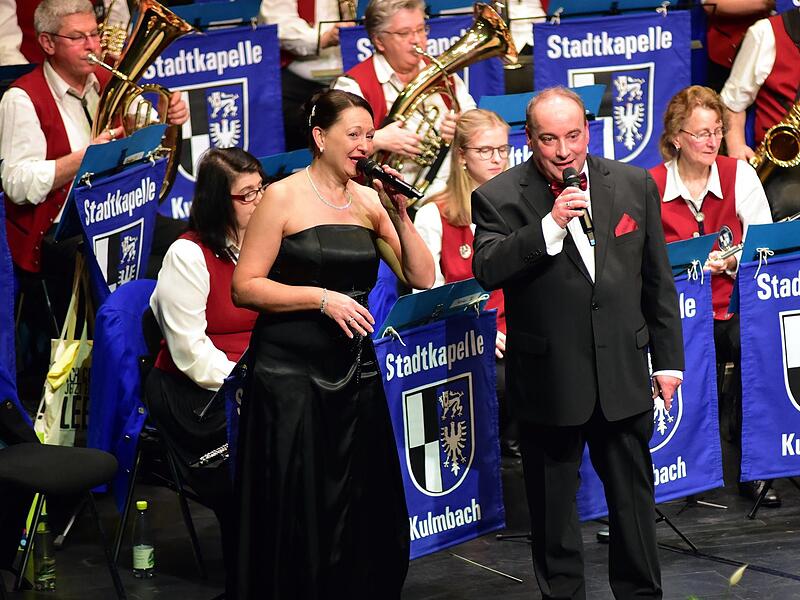 Sopranistin Elke Höhn und Dirigent Thomas Besand begeisterten.
